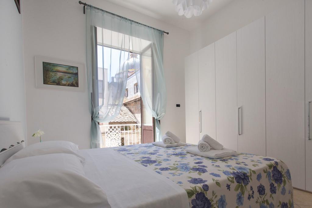 Апартаменти San Paolo House Сорренто Номер фото