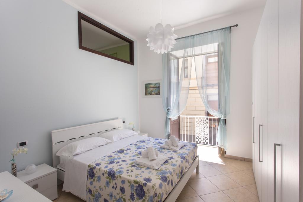 Апартаменти San Paolo House Сорренто Номер фото